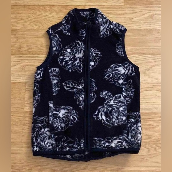 Girls outside vest for Fall/Spring size 7-8 - Picture 5 of 6